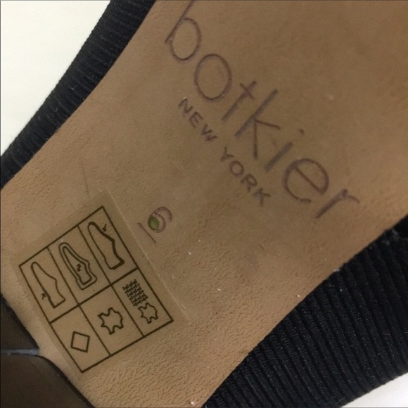 Botkier | NY Valentina Block Heel Pump - Picture 7 of 8